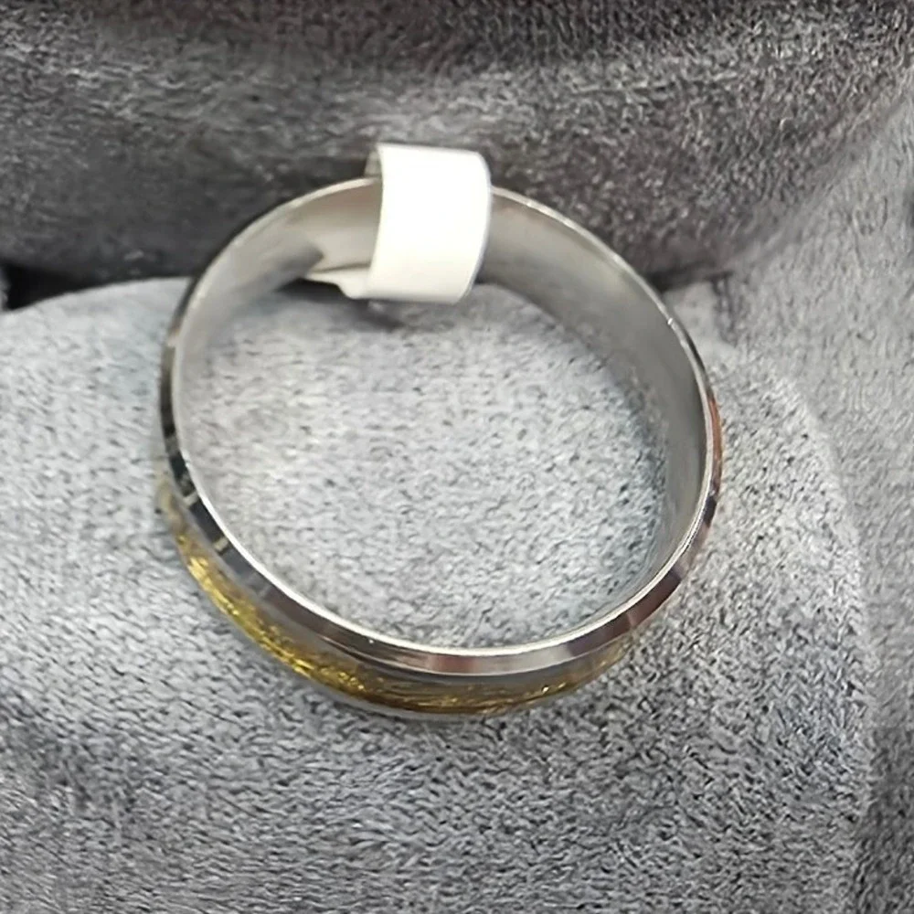 New Inlaid Skulls Comfort‎ Band Ring Mens Size 14 Gold Silver Tones Goth Biker